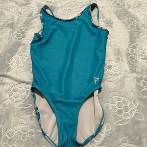 I’m selling a plum leotard that is comfortable and almost new
